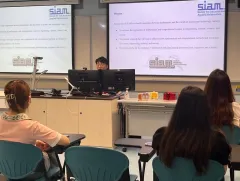 Kangning Cui speaking at the SIAM CityUHK Student Chapter annual meeting in 2023